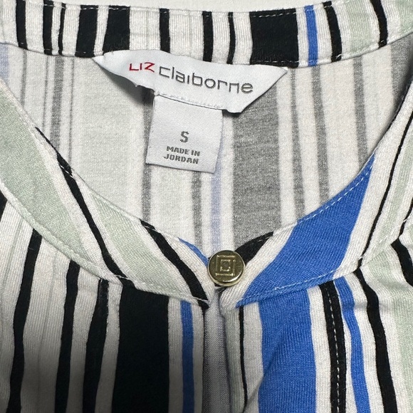 Liz Claiborne White, Blue, and Green Short Sleeve Blouse. Size Small - Picture 4 of 6